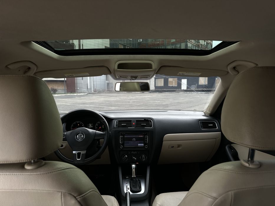 Volkwagen Jetta 2.5 газ