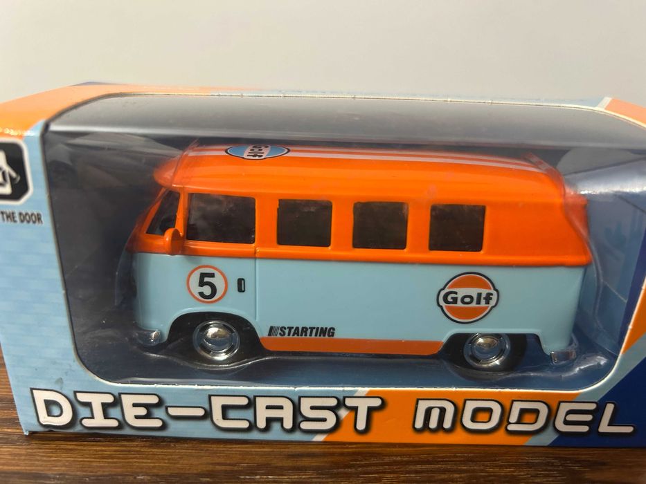 VW Volkswagen T1 VW ogórek bus resorak zabawka 1:36 Die-Cast Model