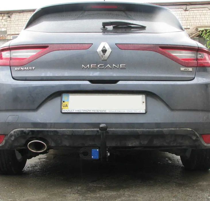 ФАРКОП на Renault Megane 3 4 (Рено Меган). Причіпне з розеткою та дротами.