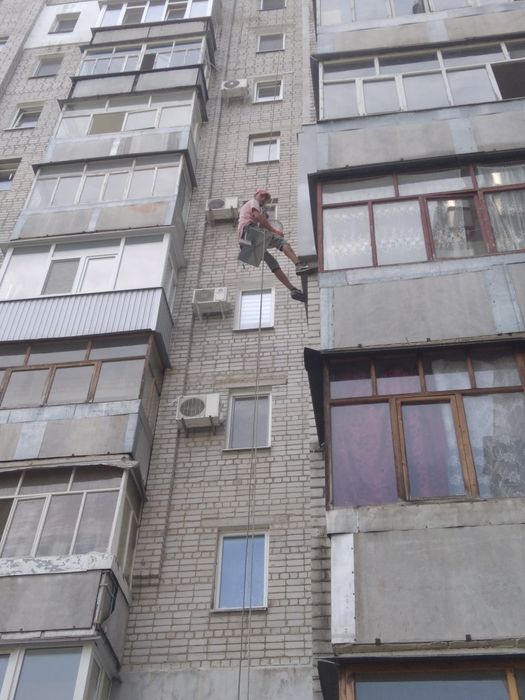 Висотні роботи , утеплення, ремонт між панельних швів.