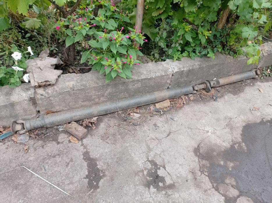 Кардан мерседес Т1 207d