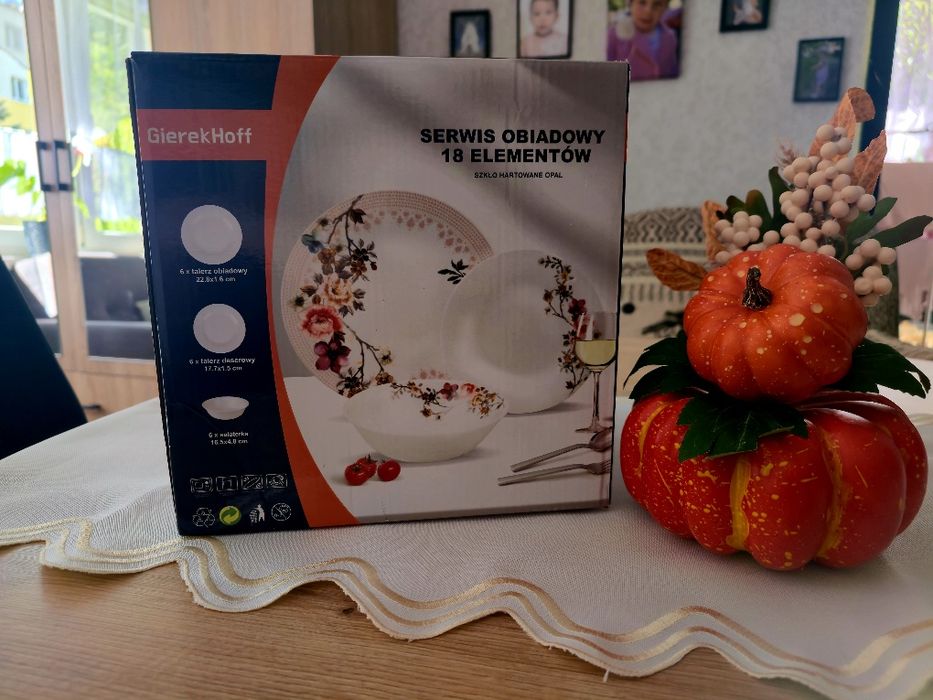 Serwis obiadowy 18 elementów
