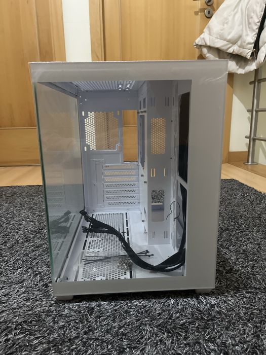 Caixa pc branca totalemnte nova pronta a usar