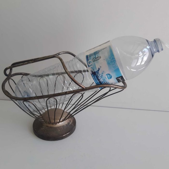 Antigo Cesto Metálico Suporte Casquinha p/ Servir Garrafa Vinho