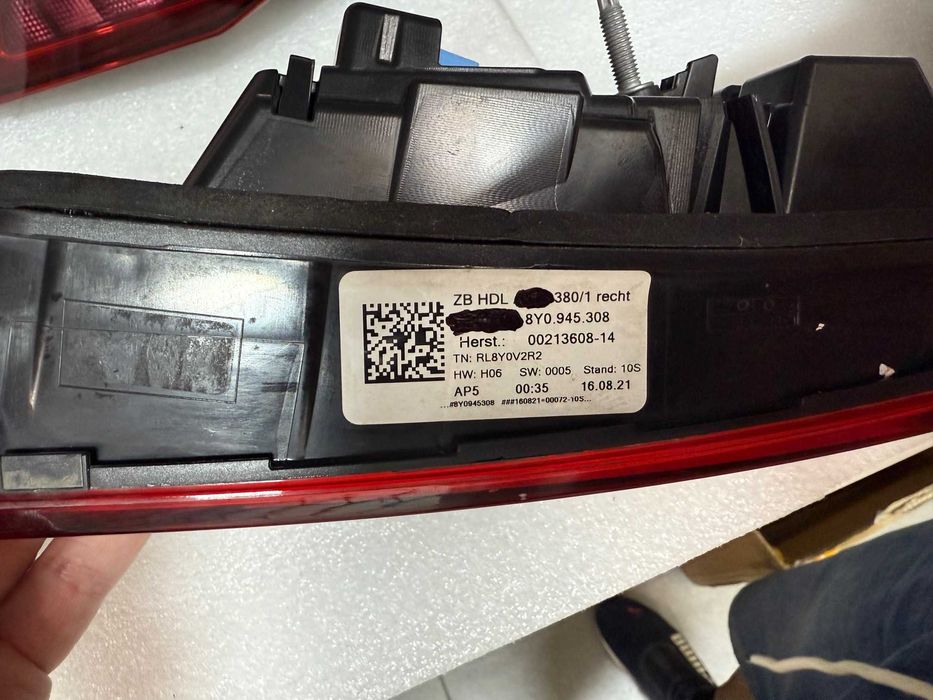 Стопы стоп фонари задние AUDI A3 S3 8Y 8Y0 SEDAN Restyle EU MATRIX