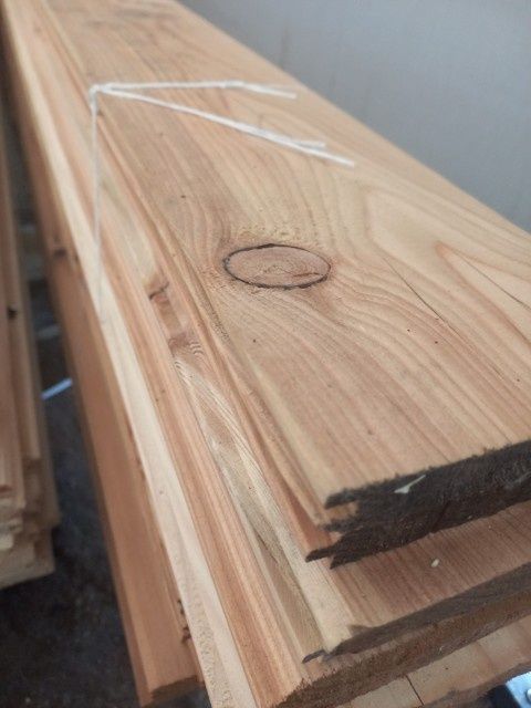 Deska elewacyjna szalunkową 20 mm świerk i modrzew