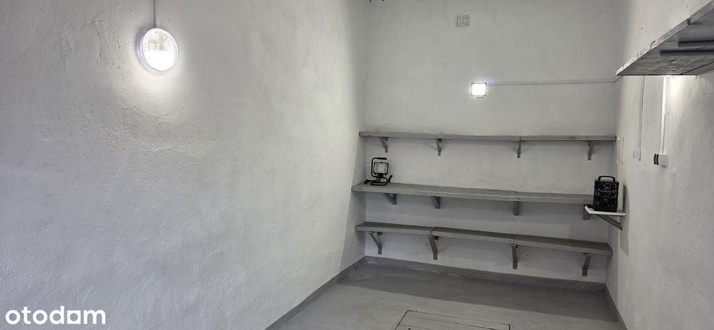 Garaż do wynajęcia duży z kanałem i prądem po remoncie 18m2.