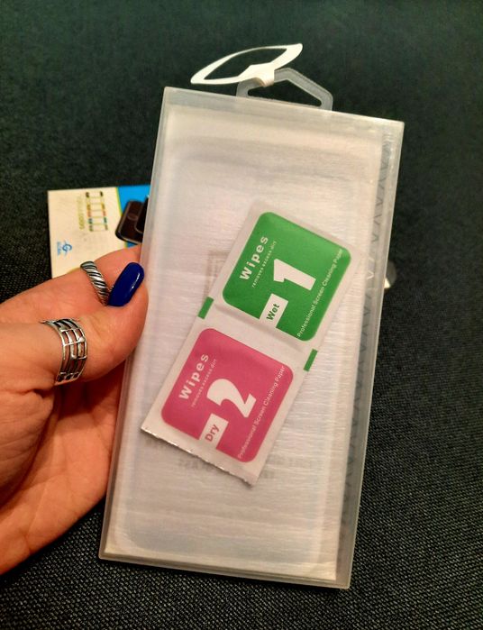 Защитное стекло на Honor 8S