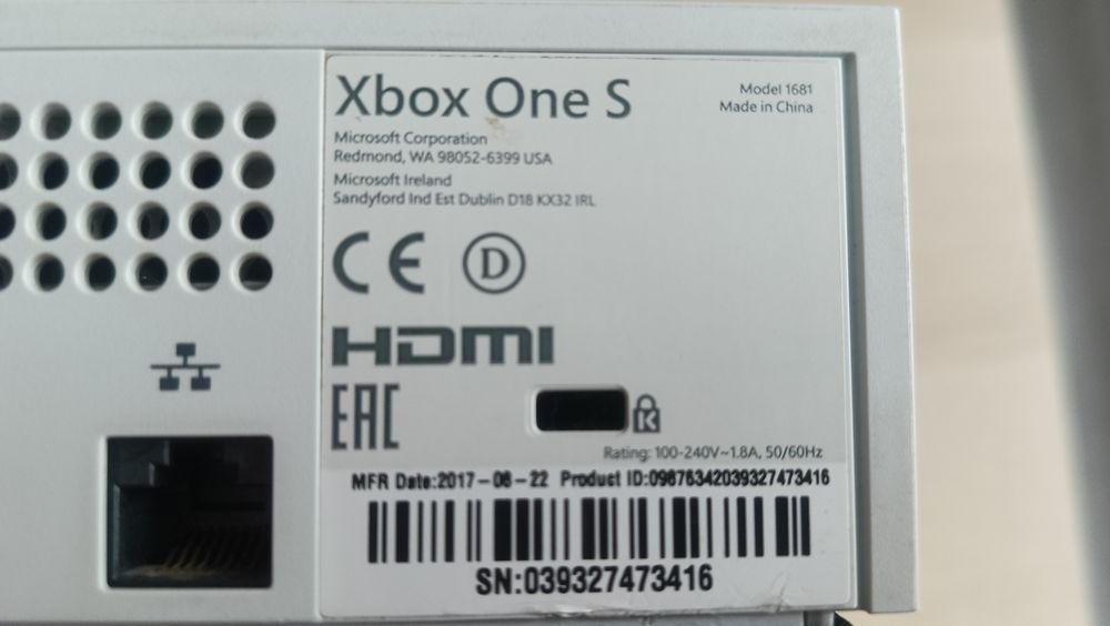 Xbox one s 500GB +6 gier