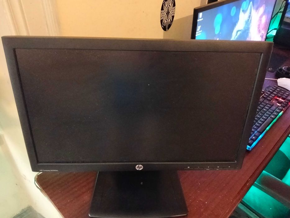 2 monitores em bom funcionamento