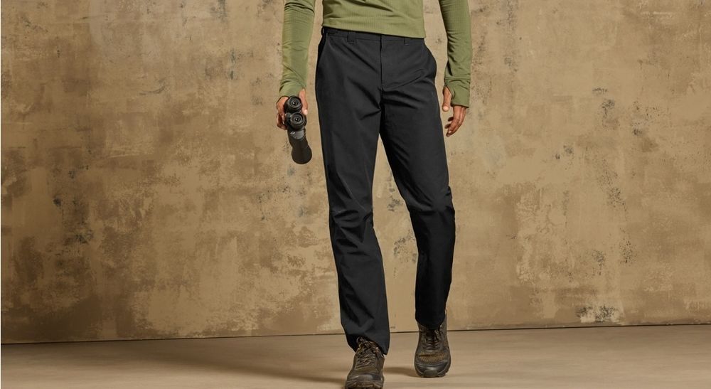 Spodnie męskie trekkingowe wodoodporne czarne z regulowanym pasem 52