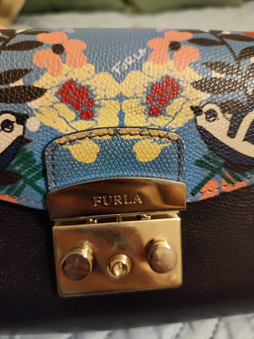Mala Furla (verdadeira; contém embalagem, adquirida na loja samsonite)