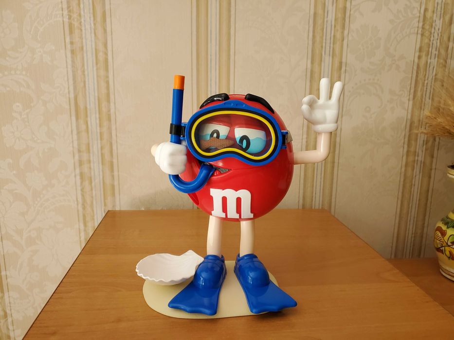 Шкатулка,киндерино, kinder,діспенсер,m&m's