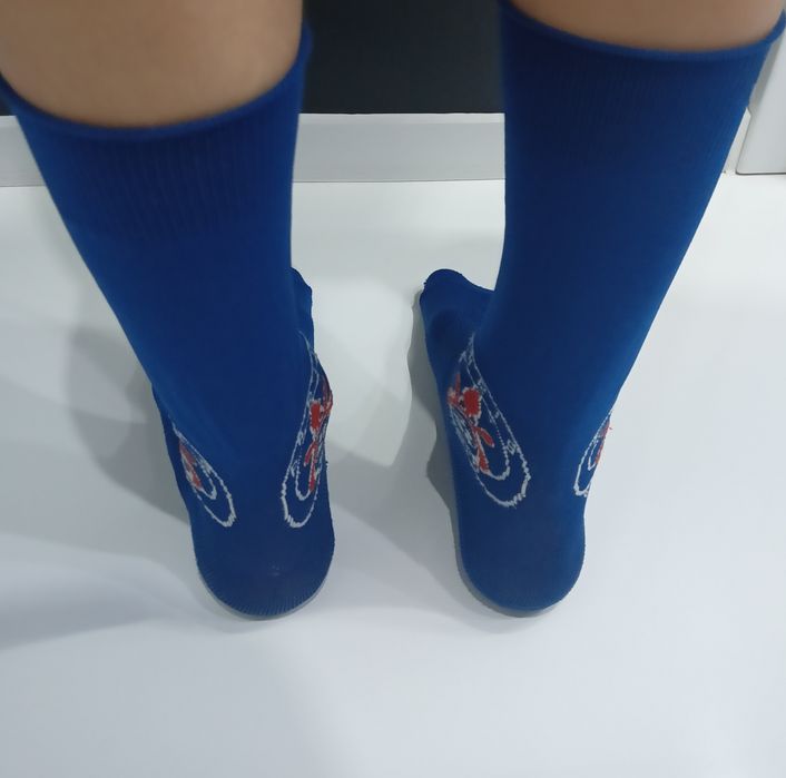Getry piłkarskie Adidas i PSG – komplet 2 pary, stan bardzo dobry