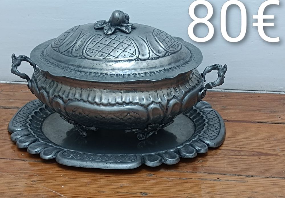 Várias peças em estanho puro (95%)