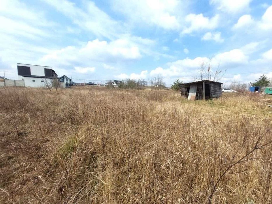Продам земельну ділянку під забудову в Шкуринцях 5180