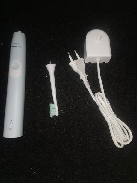 Электрическая зубнвя щётка Philips sonicare