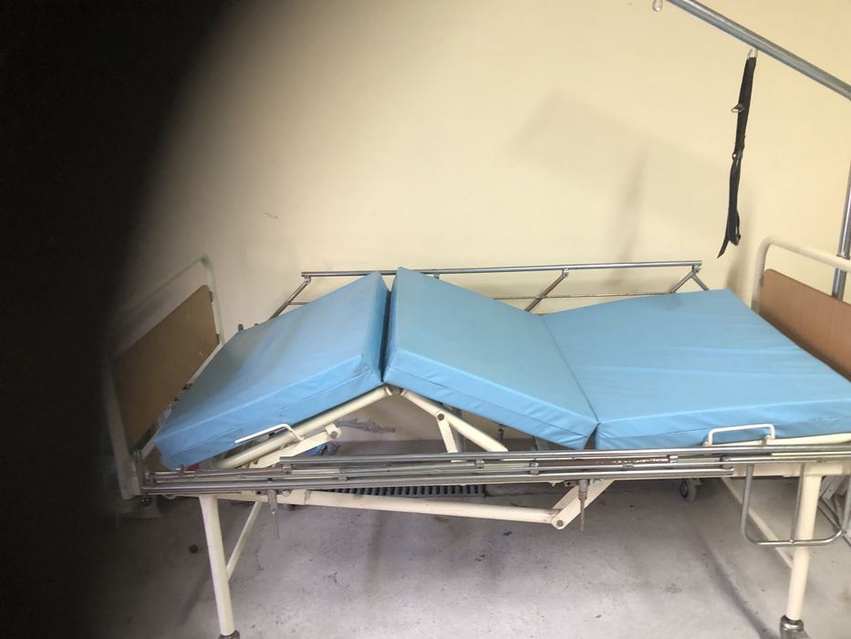 Capa hospitalar articulada