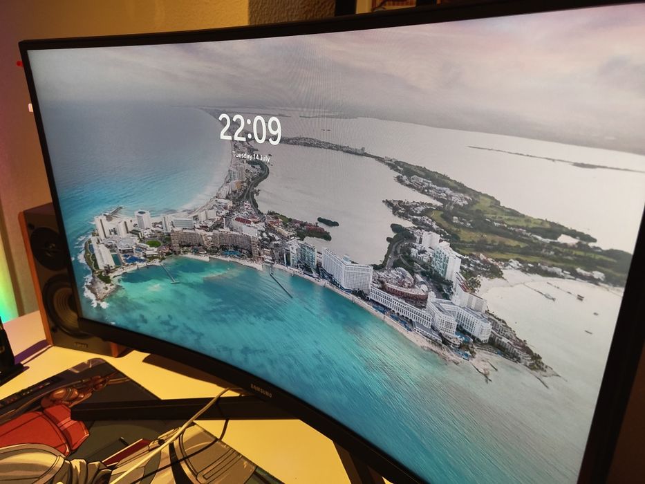 Monitor curvo Samsung 27' QHD 144hz freesync