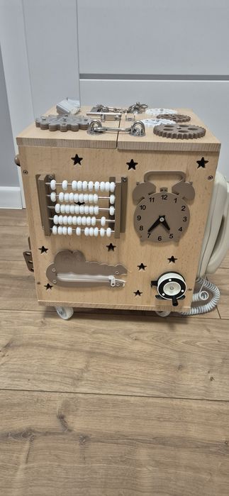 Drewniana kostka manipulacyjna