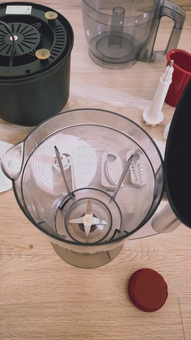 Robot kuchenny Russell Hobbs z akcesoriami