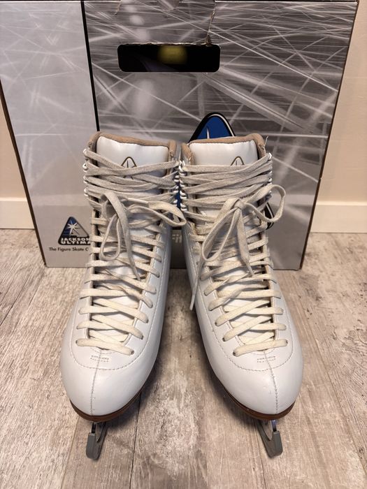 Łyżwy figurowe Jackson Mystique 39,5 EU