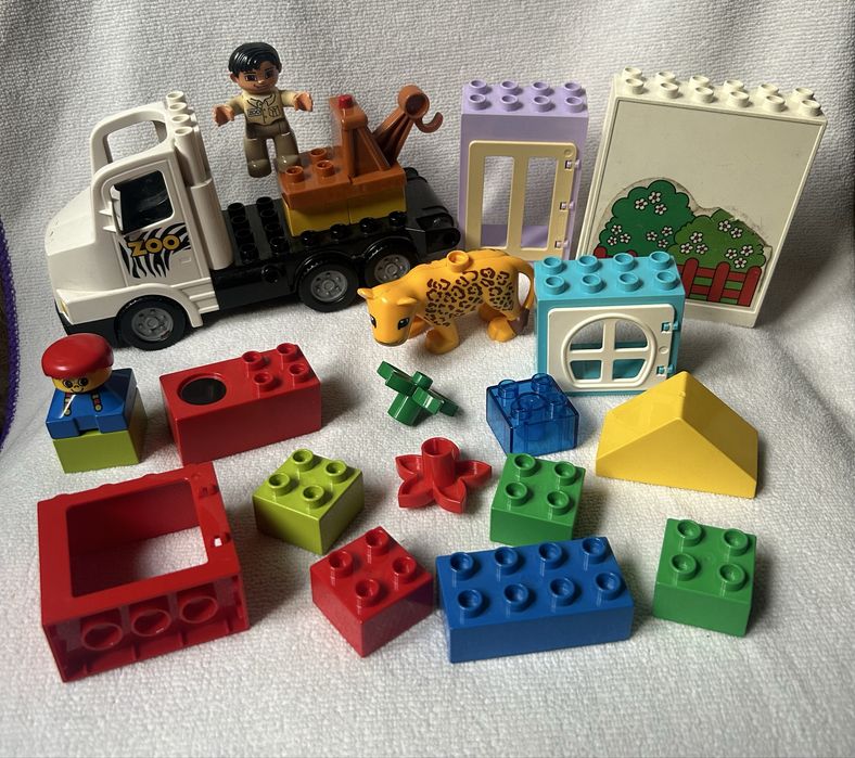LEGO Duplo zestaw samochód, tygrys Zoo postacie Policjant