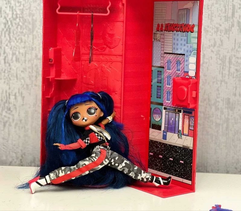 Лялька LOL Surprise! OMG Downtown Doll з дітьми