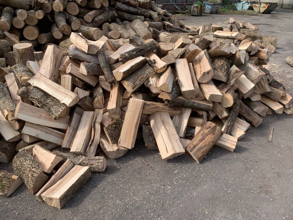 Продам дрова твердых пород! Дуб,ясень,акация .