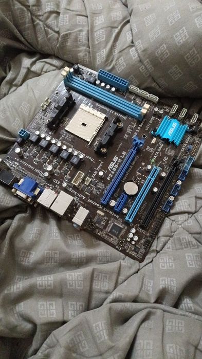 Материнська плата asus f2a85 m-le