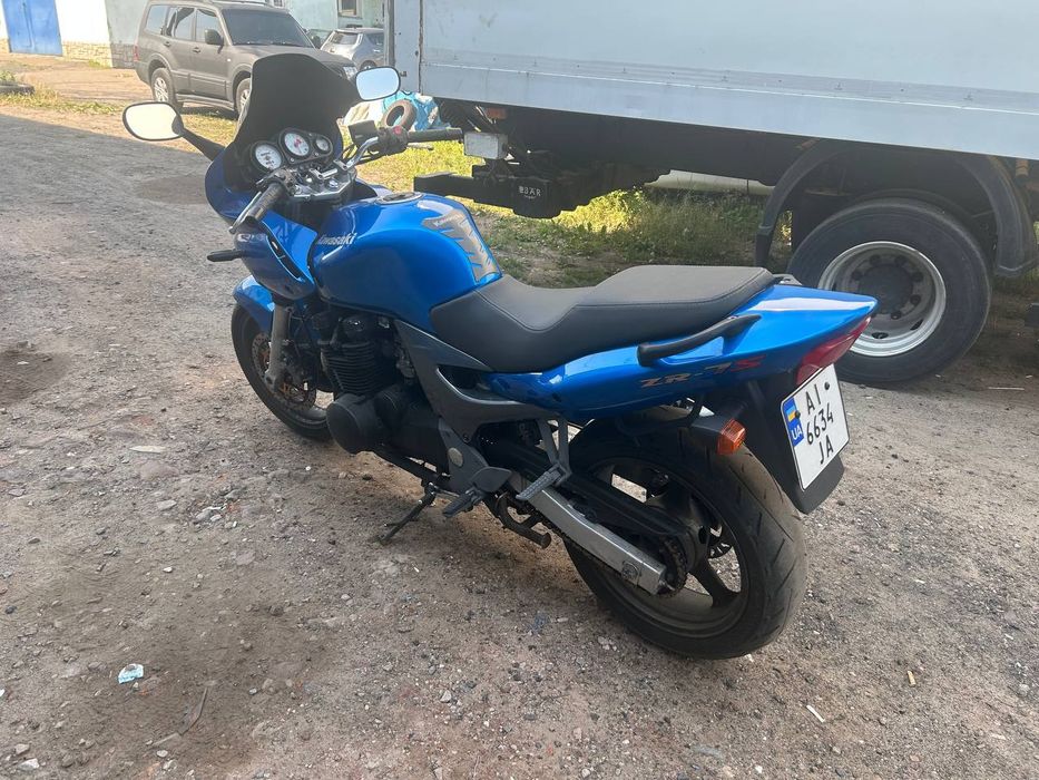 Kawasaki ZR-7S 750сс