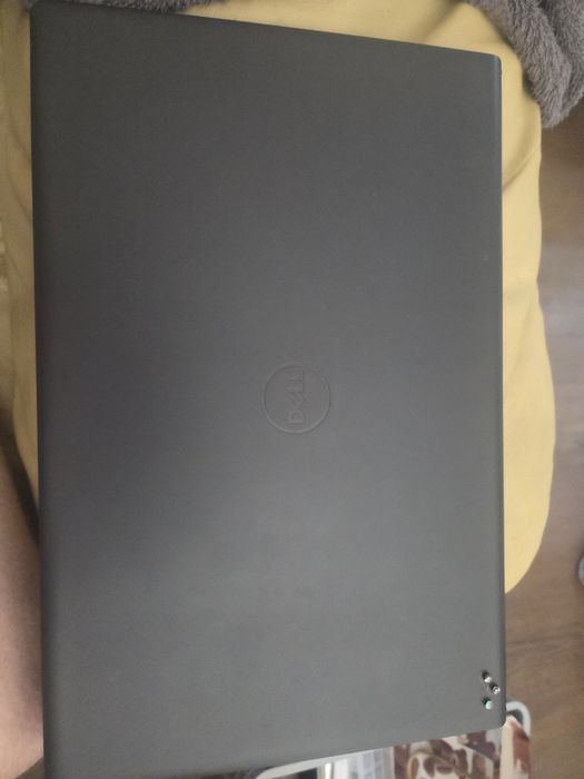 Dell Vostro 352 .i5-1235U / 8GB / 128 GB / Win 11 / 15.6 cala