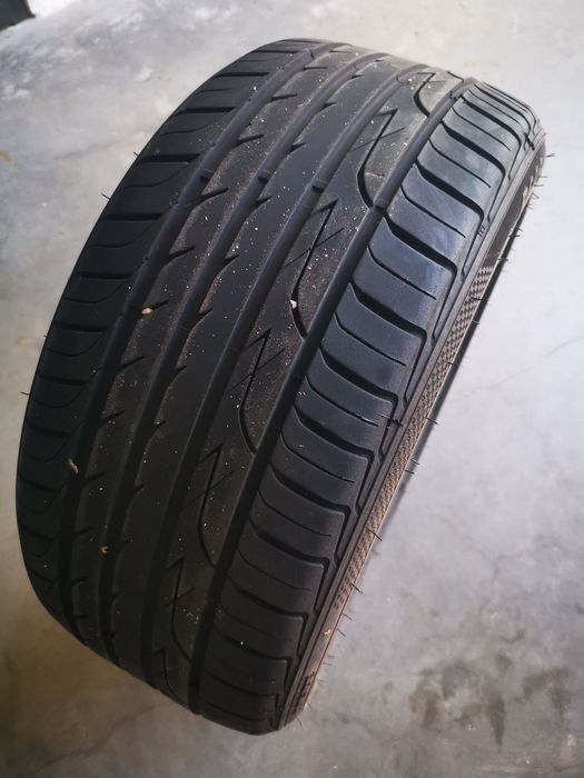 Pneu SemiNovo Three-A