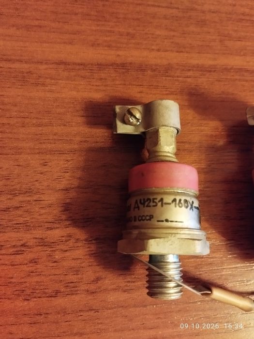 Швидковідновлюваний (частотний) діод серії ДЧ251-160X