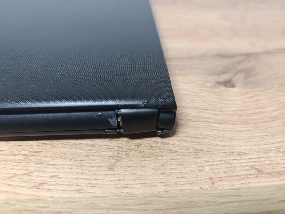 15'6 ноутбук Dell/i3-6006/Новий SSD 240GB/8GB DDR4/Батарея 3 години