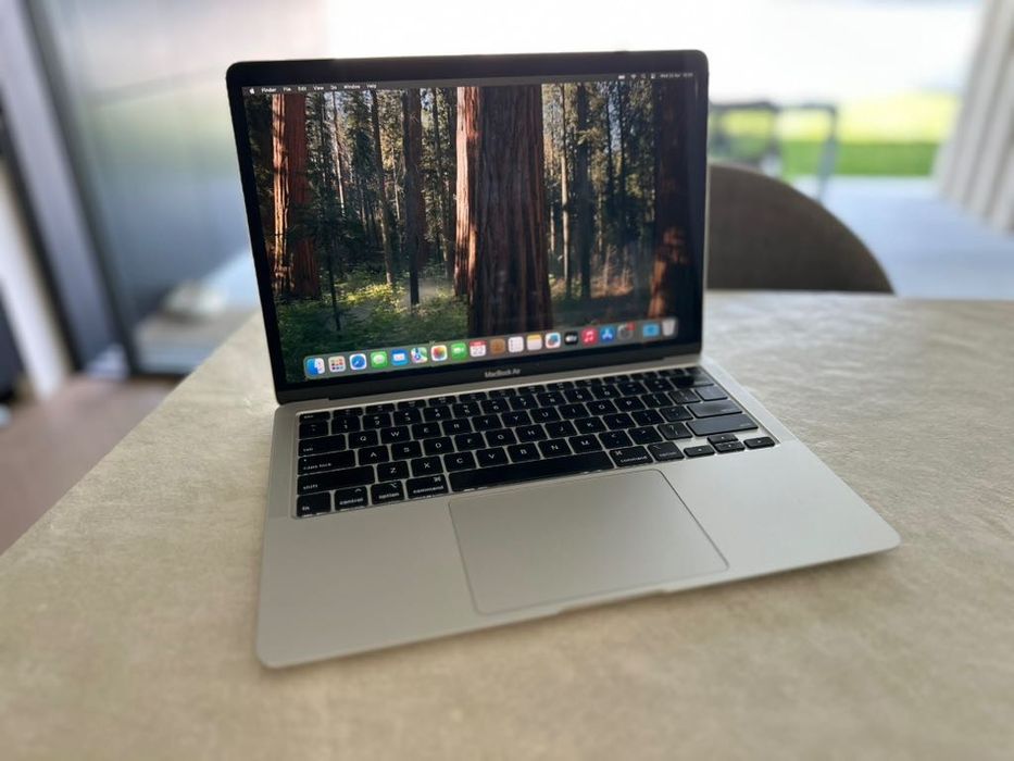 Apple Macbook Air i3 - 8GB - 256GB