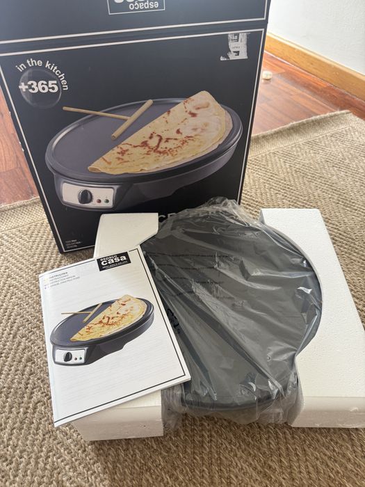 Crepeira / maquina panquecas anti aderente NOVA