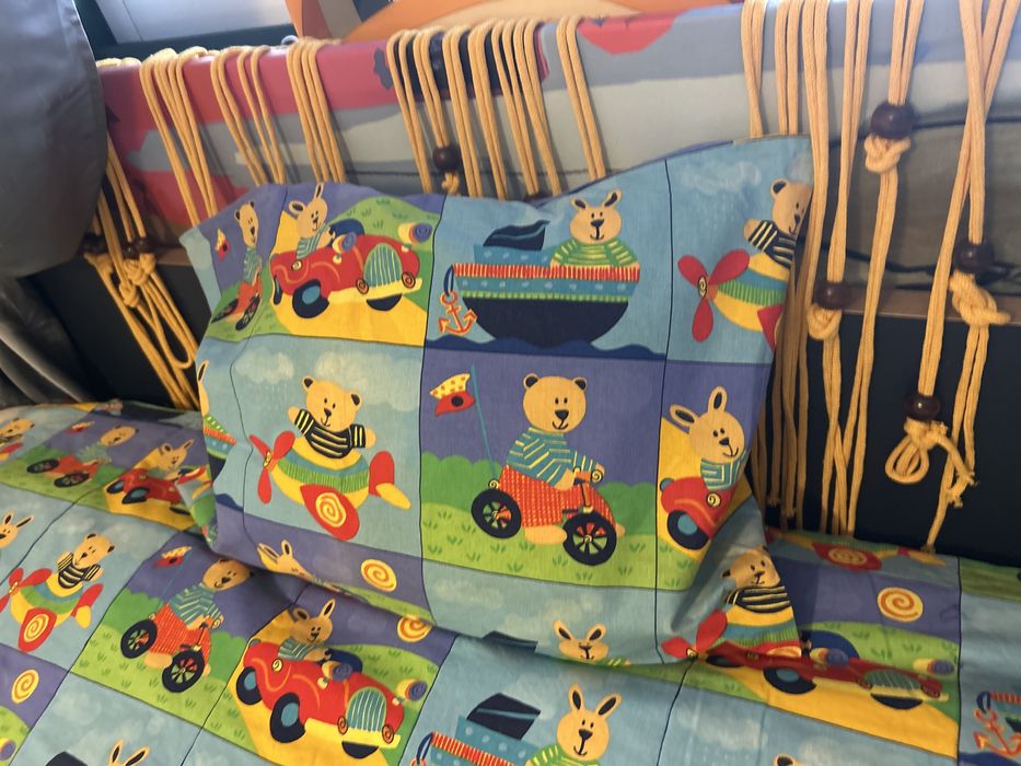 Colcha enderdon  de criança ilustrada.