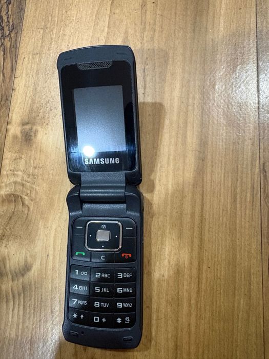 Телефон Samsung кнопковий жабка розкладушка