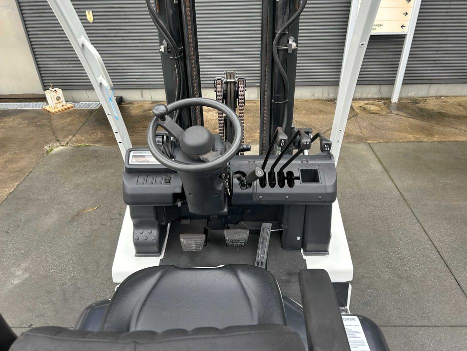 Empilhador Unicarriers Diesel 2500 Kgs