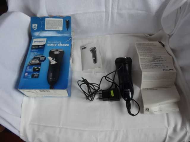 Електробритва Philips 1000
