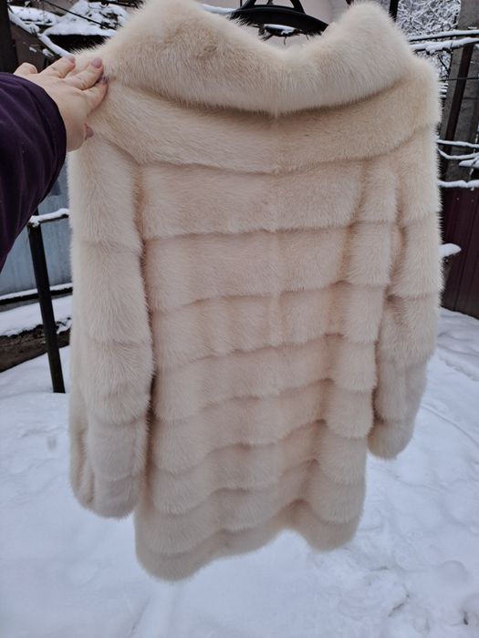 Белая норковая шуба