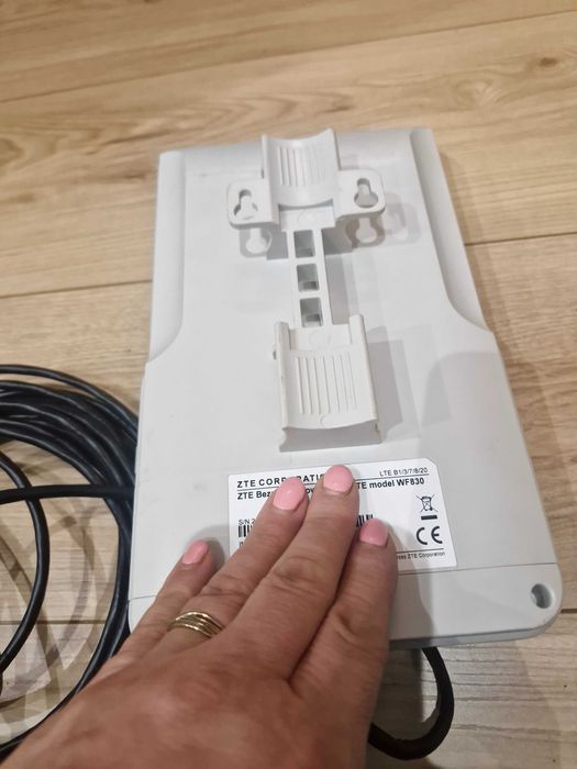 Bezprzewodowy router WiFi LTe WF830