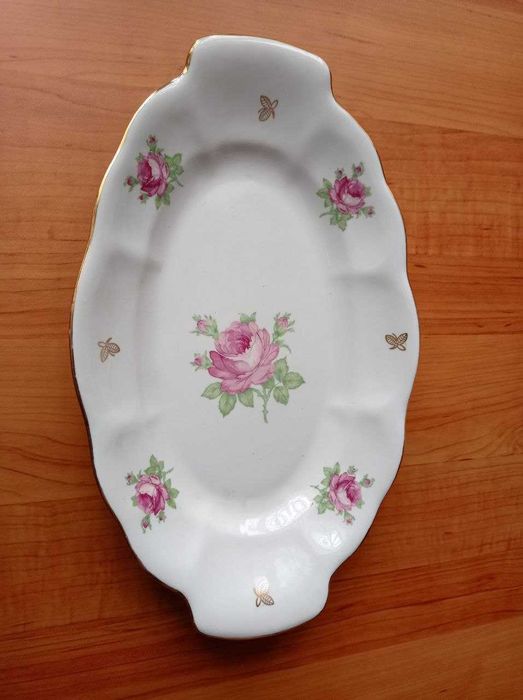 Фарфорове блюдо троянда