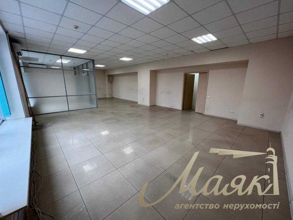 Оренда офісу 230 м², вул. Новокостянтинівська, 1-В, Подільський район,Тараса Шевченка, Почайна
