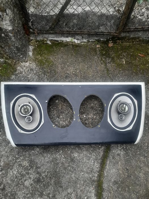 Chapeleira em madeira para Opel Tigra com colunas