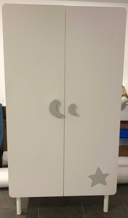 Armário + Cómoda com Muda Fraldas + Modelo Hada da Marca Trama