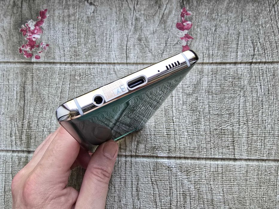 Samsung S10+ 128 Gb SM-G9750 Китай состояние нового