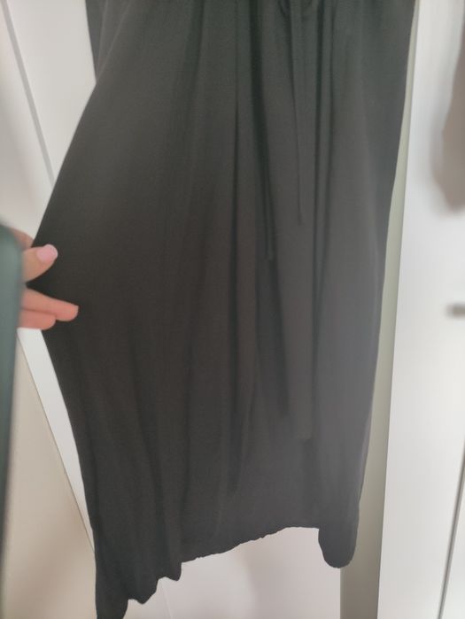 Sukienka czarna długi rękaw asymetryczna Esmara 46