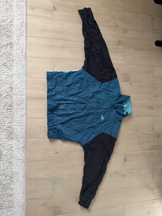 Вінтажна  кофта NIKE. В гарному стані. Стиль 1990х років.